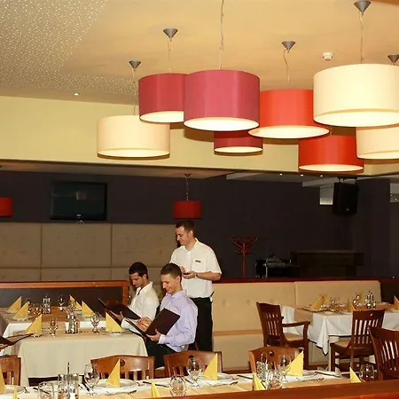 Hotel Erdospuszta Club Fenyves 4*