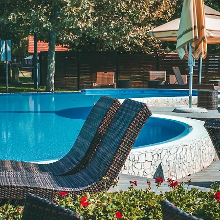 Erdospuszta Club Fenyves