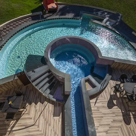 Erdospuszta Club Fenyves 4*