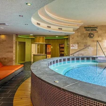 Erdospuszta Club Fenyves 4* דברצן