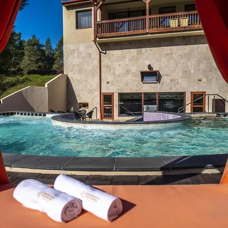 Hotel Erdospuszta Club Fenyves Debreţin