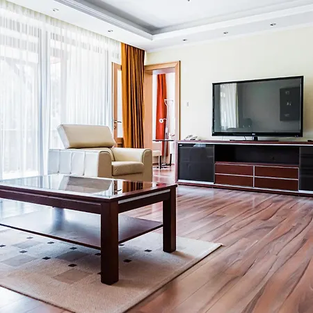 Szálloda Erdőspuszta Club Fenyves 4*